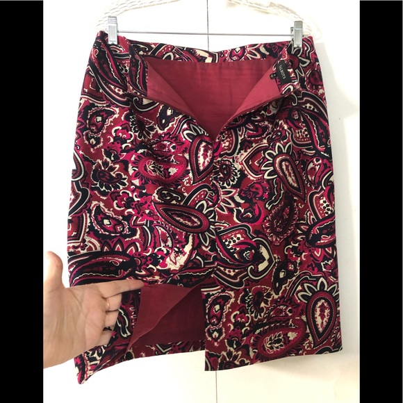 Talbots Pencil Skirt Sz 10 Maroon Magenta Paisley - Picture 3 of 9